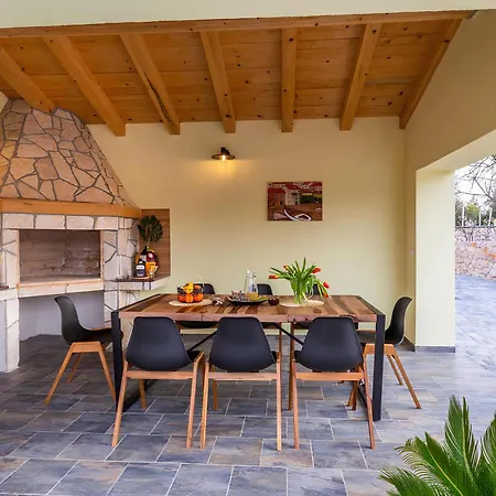 Comfort Vidovic Holiday home *